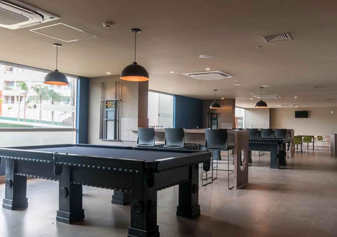 Enjoy Solar Das Aguas Park Resort Olímpia Dış mekan fotoğraf The pool table at the University of East London's Docklands Campus