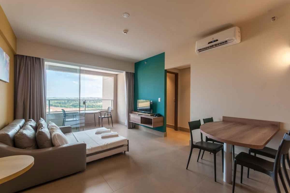 Enjoy Solar Das Aguas Park Resort Olímpia Dış mekan fotoğraf A living room in a condominium