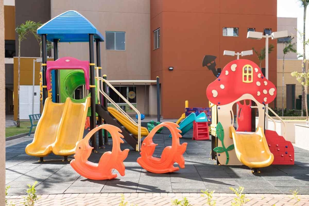Enjoy Solar Das Aguas Park Resort Olímpia Dış mekan fotoğraf Playground in a residential area