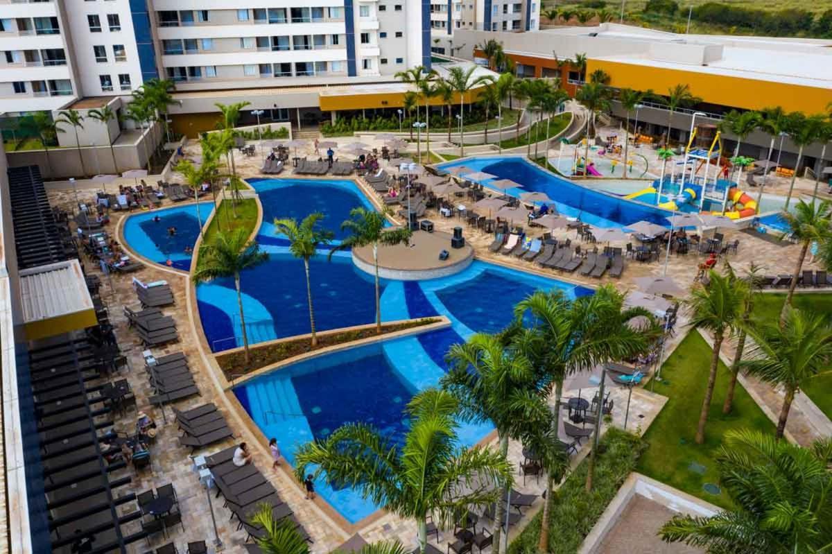 Enjoy Solar Das Aguas Park Resort Olímpia Dış mekan fotoğraf The swimming pool at the resort